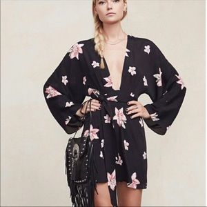 REFORMATION FUJI SHORT KIMONO WRAP DRESS FLORAL